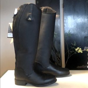 Winter tall equestrian boots